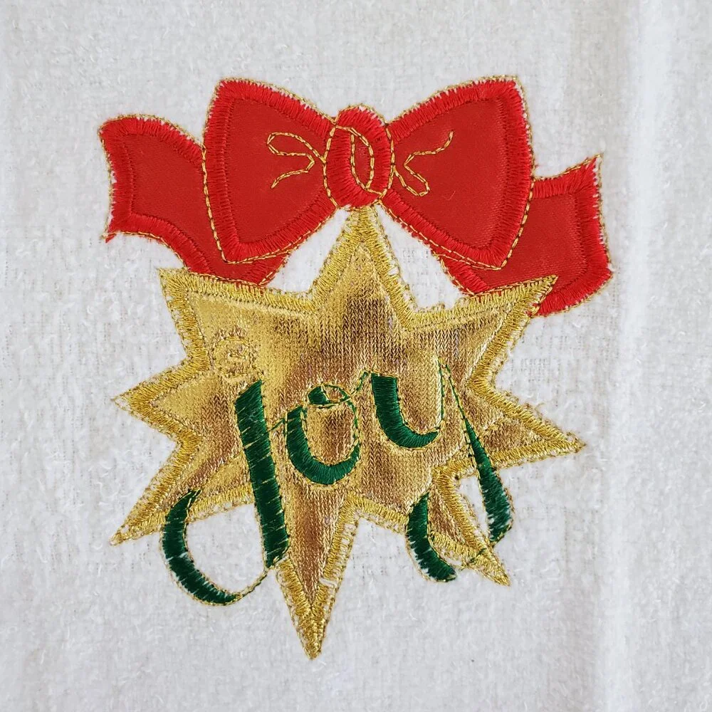 Christmas Holiday 4 Fingertip Guest Towels Applique Poinsettia Star White Cream